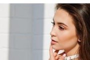 女人为什么那么喜欢别人赞美她？（探讨女性心理中赞美的重要性与影响）
