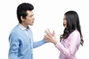 老婆出轨后如何挽回婚姻（出轨原因分析及应对策略，让你的婚姻重获幸福）
