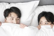 如何挽回出轨女人的男人心（掌握关键方法，让爱情回归正轨）