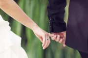 如何成功挽回男友？（分手后的四步策略，让你赢回他的心）