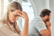 男友隐瞒离婚史，我该如何相信他？（男友离婚的真相揭秘，信任与选择的艰难抉择）