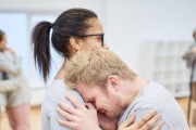 化解婚姻危机的绝佳策略——以婚外情女方纠缠为例（从婚外情女方角度出发，如何化解婚姻危机）