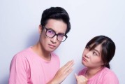 二婚女人的心态与出轨后的内心挣扎（挣扎于爱情与家庭之间，寻找生命的另一种可能）