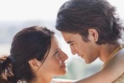 如何挽回分手后的女友（掌握挽回技巧，赢回她的心）
